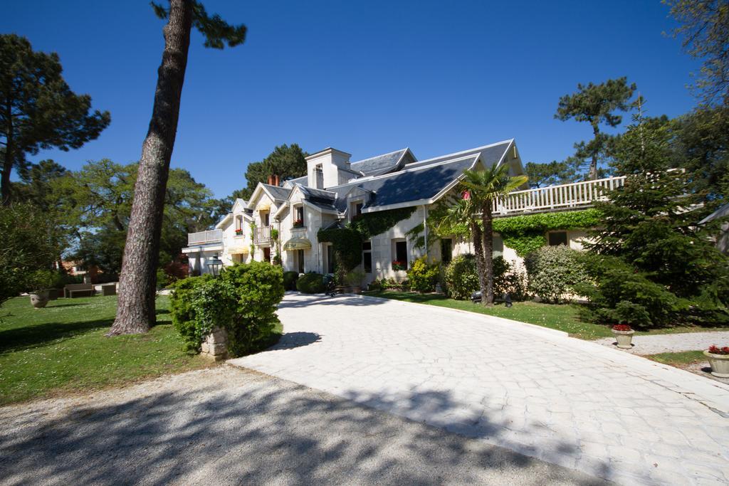 Hôtel The Originals Résidence de Rohan (EX RELAIS DU SILENCE) Vaux-sur-Mer Exterior foto